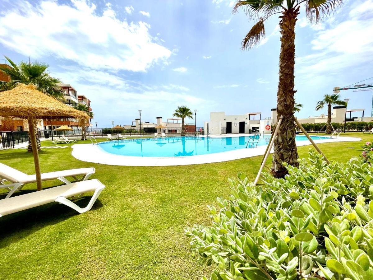Beach Paradise In ฟูเอนฮิโรลา ภายนอก รูปภาพ