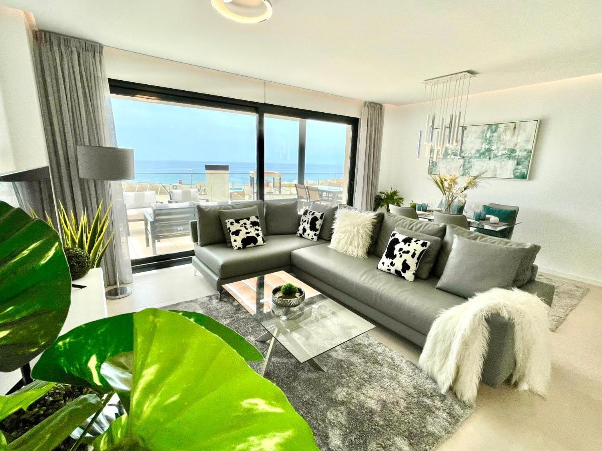 Beach Paradise In ฟูเอนฮิโรลา ภายนอก รูปภาพ
