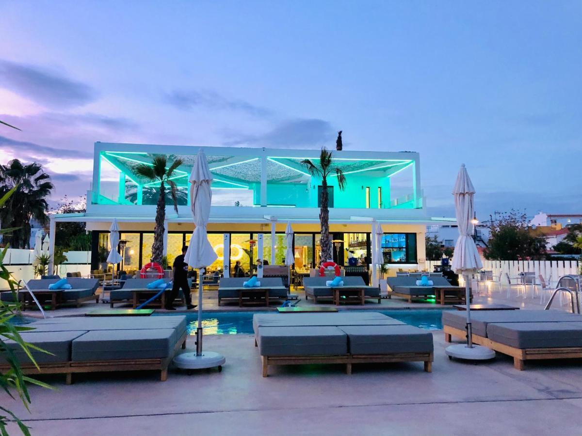 Beach Paradise In ฟูเอนฮิโรลา ภายนอก รูปภาพ